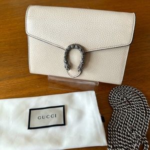 Gucci Dionysus Chain Wallet in White (SLIGHT WEAR)